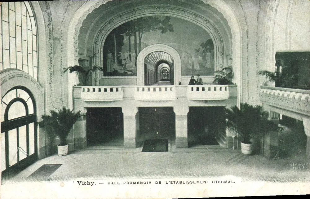 Vichy — Hall promenoir de l'établissement thermal — Staarens Paris - Vorderseite
