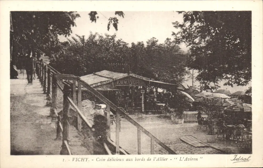 Vichy - Schöne Ecke an den Ufern der Allier - "L'Aviron" - Vorderseite