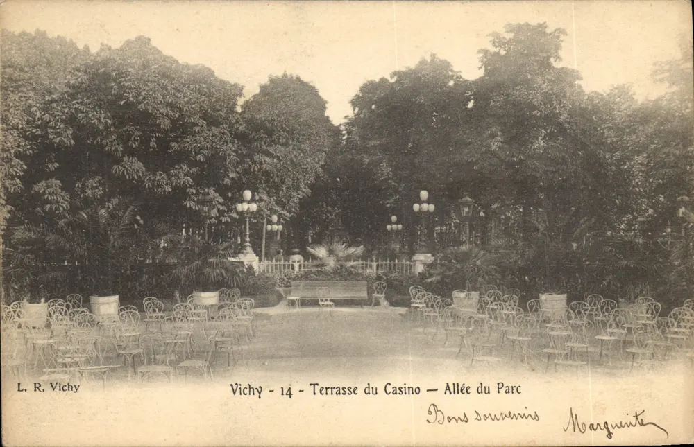 Vichy - Terrasse des Casinos — Allée du Parc — L. R. Vichy - Vorderseite