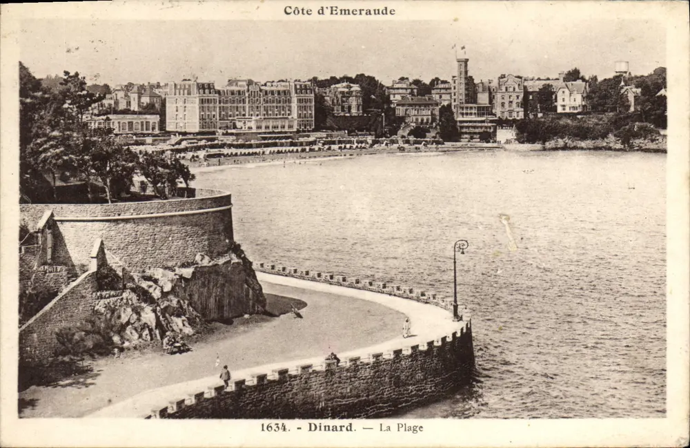 Costa de Esmeralda — Dinard — A Praia — editor P. Lévy, n° 1634 - Frente