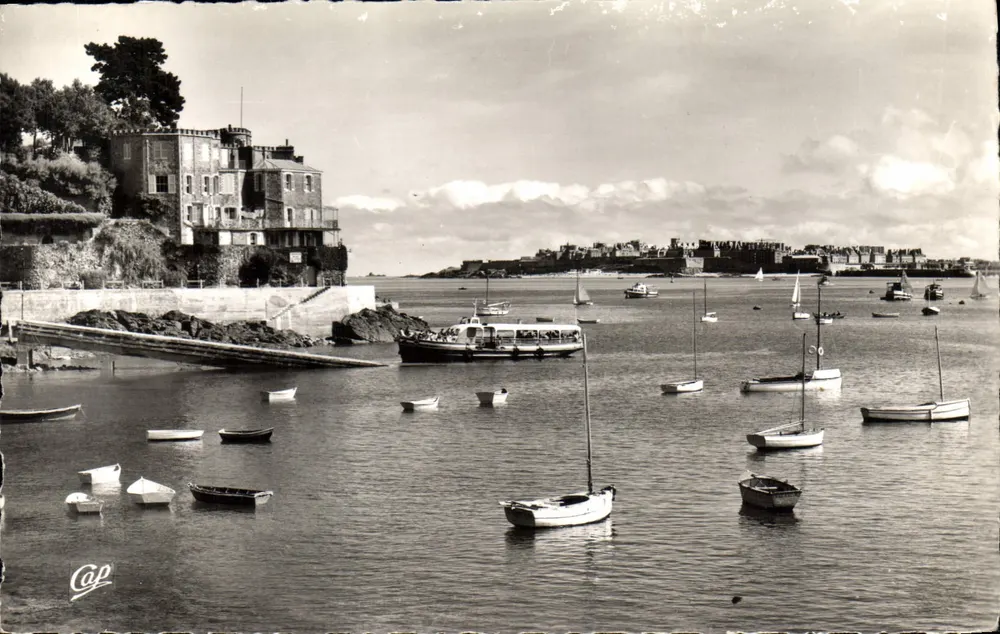 Vue vers Saint-Malo — Dinard — editor Cap, n° 205 - Frente