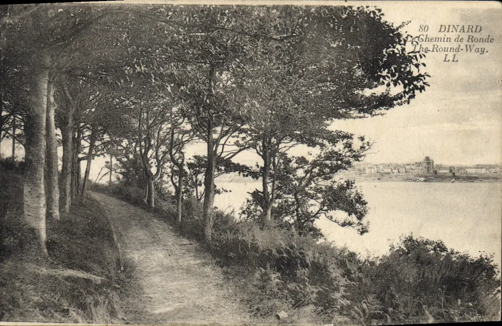 Dinard — Chemin de Ronde — LL - Frente