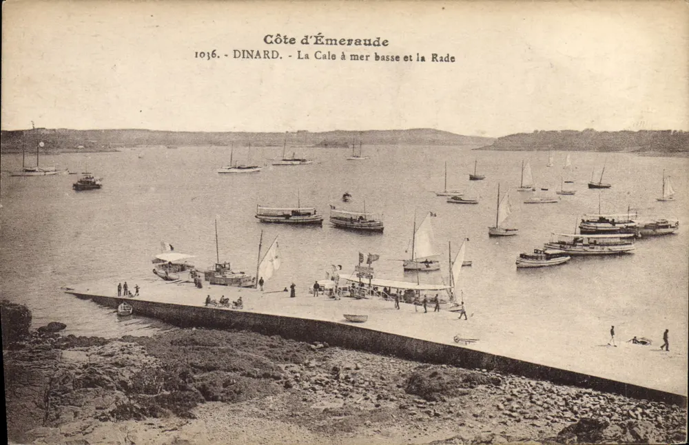Côte d'Émeraude - La Calé bei Ebbe und die Rade - Dinard - Vorderseite