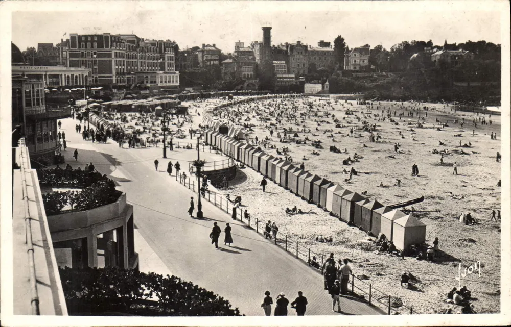 Dinard (Ille-et-Vilaine) — A praia — Edições d'Art Juillet 15, r. Martel, França - Frente
