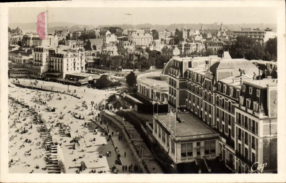 Dinard - O Hotel Royal e a Praia — editor C.A.P. n°21 - Frente