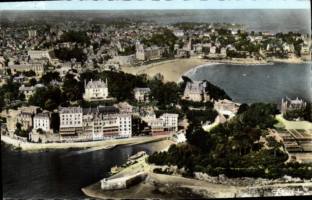 Dinard — Luftbild der Hotels Bellevue und Printania — Combiér Imp. Authentisch - Vorderseite