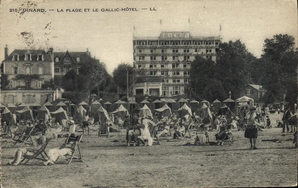Dinard — A praia e o Hotel Gallic — LL - Frente