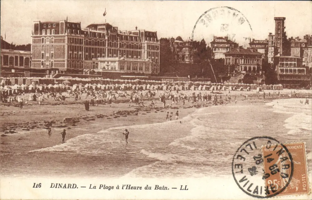 Dinard — La Plage à l'Heure du Bain — LL - Recto