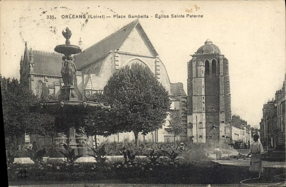 Orléans (Loiret) — Place Gambelta — Kirche Sainte-Paterne - Vorderseite