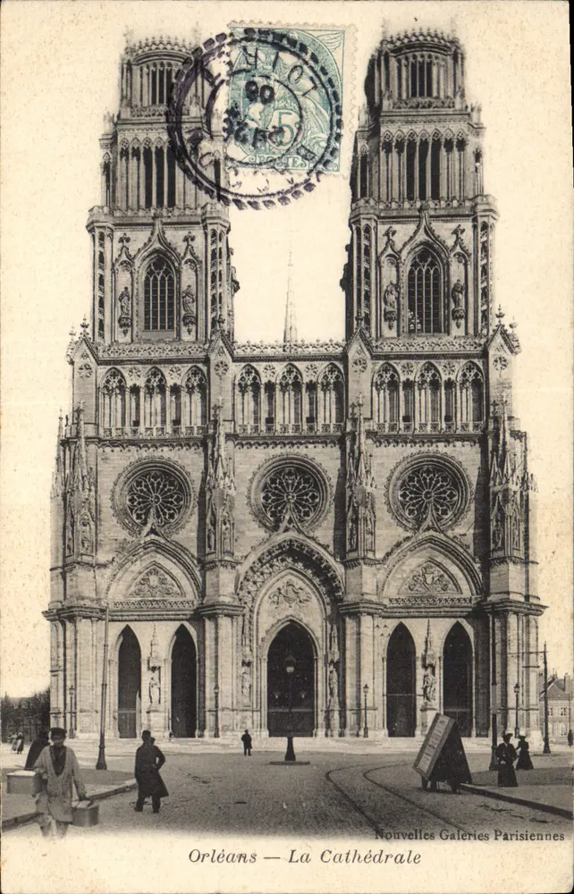 Orléans — A Catedral — Novas Galerias Parisienses - Frente
