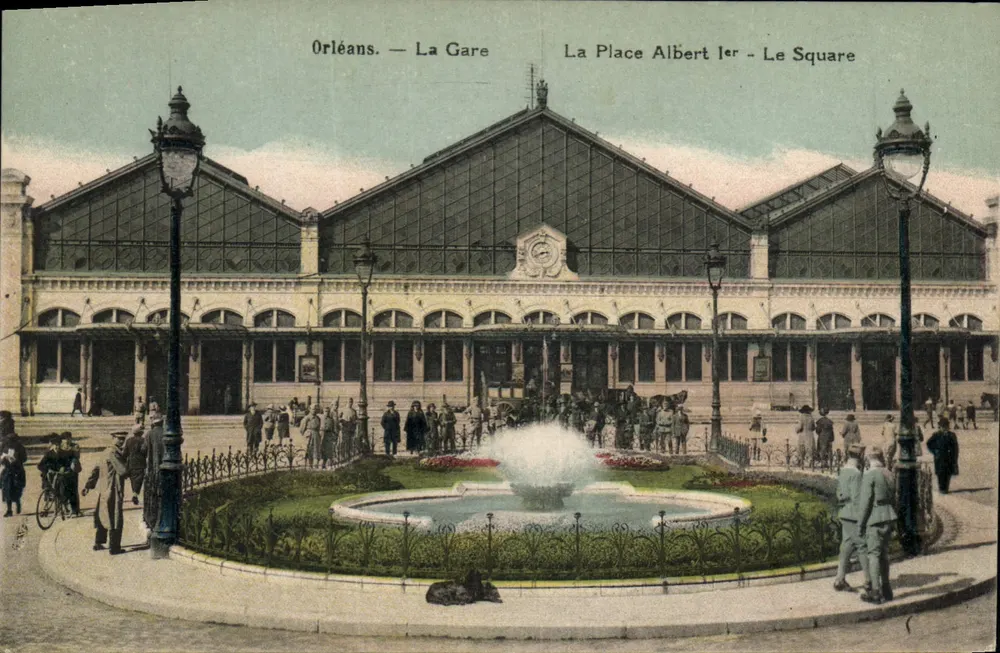 Orléans — Die Station — Place Albert Ier — Der Square - Vorderseite