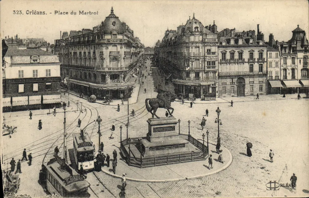Orléans - Praça do Martroi — vista com estátua equestre e trêmio — editor H. Léonard, n° 323 - Frente