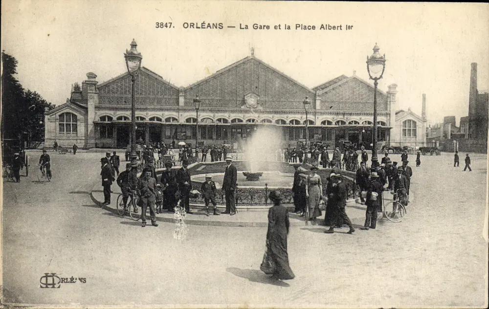 Orléans — Die Station und Place Albert Ier — Orléans - Vorderseite