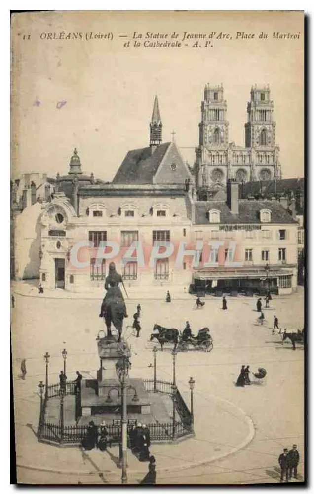Orléans (Loiret) — Die Statue von Jeanne d'Arc, Place du Martroi und die Kathedrale — A. P. - Vorderseite