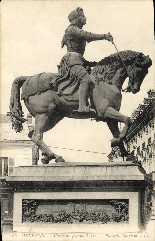 Orléans — Statue de Jeanne-d'Arc — Place du Martroi — LL. - Recto