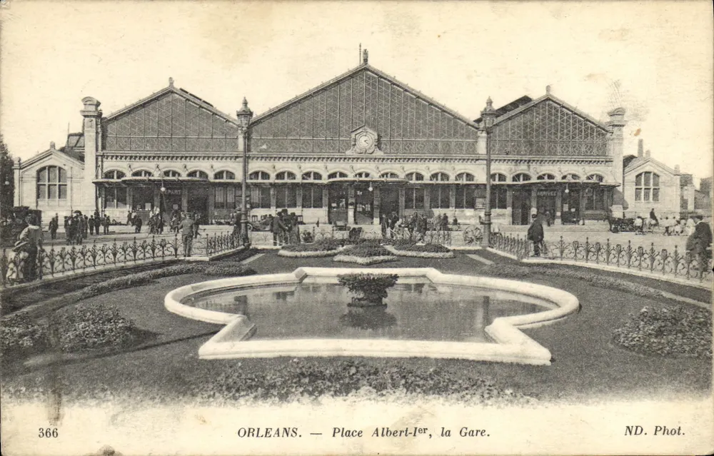 Orléans — Praça Albert-Ier, a Estação - Frente