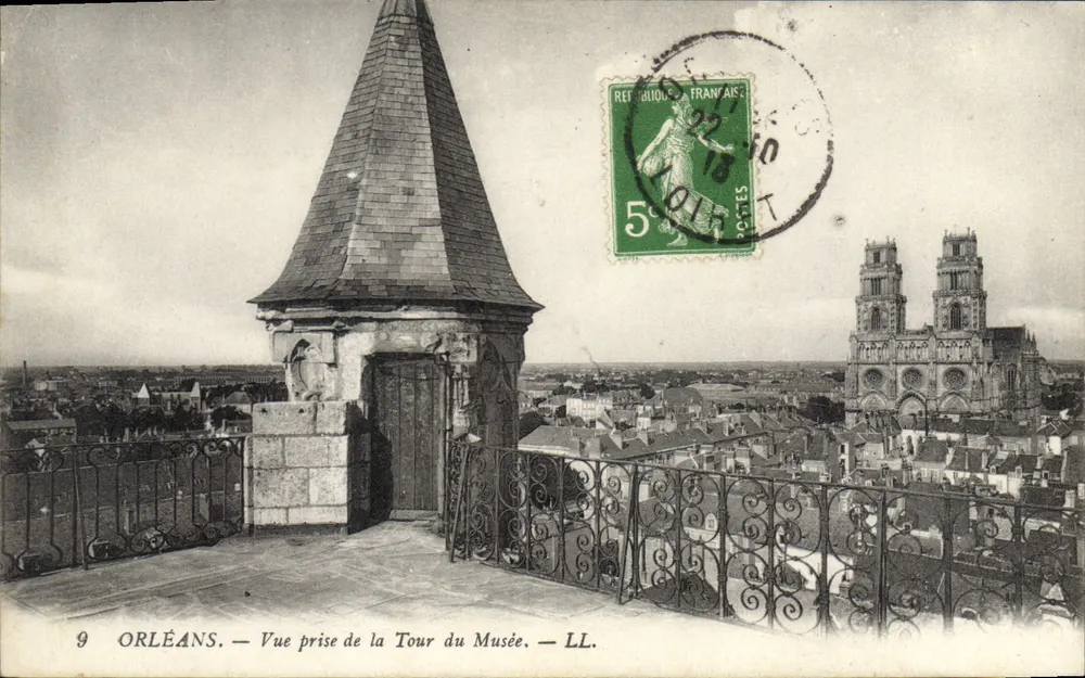 Orléans — Ansicht vom Museumsturm — LL. - Vorderseite
