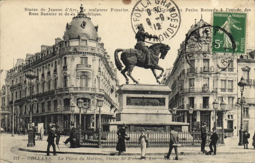 Statue der Jeanne d'Arc, vom Bildhauer Foyatier — Place du Martroi, Orléans — n°211 - Vorderseite