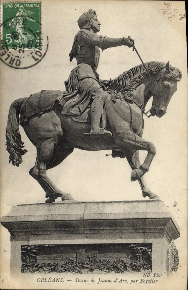Orléans — Estátua de Joana d'Arc, por Foyatier — ND Phot - Frente