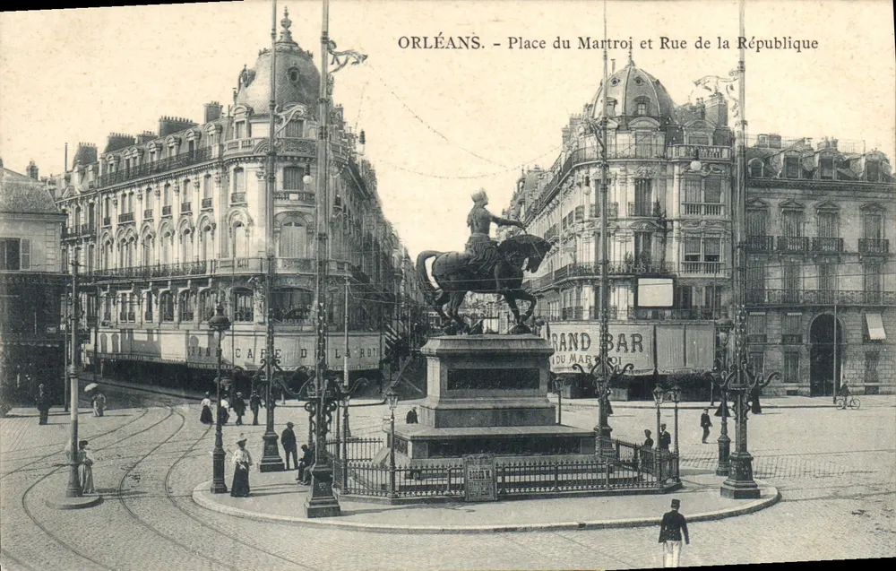 Orléans — Place du Martroi und Rue de la République — unbekannter Verlag - Vorderseite