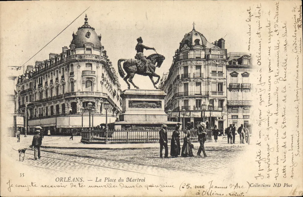 Orléans — A Praça do Martroi — Coleções ND Fot n°35 - Frente