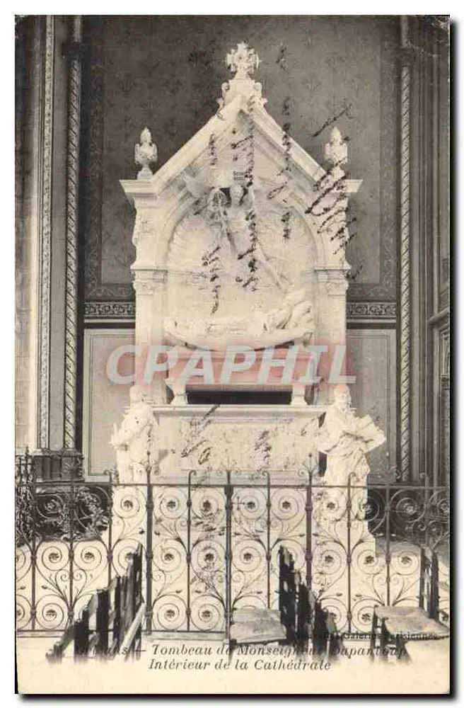 Túmulo do Monsenhor Dupantoup — Interior da Catedral — Paris - Frente