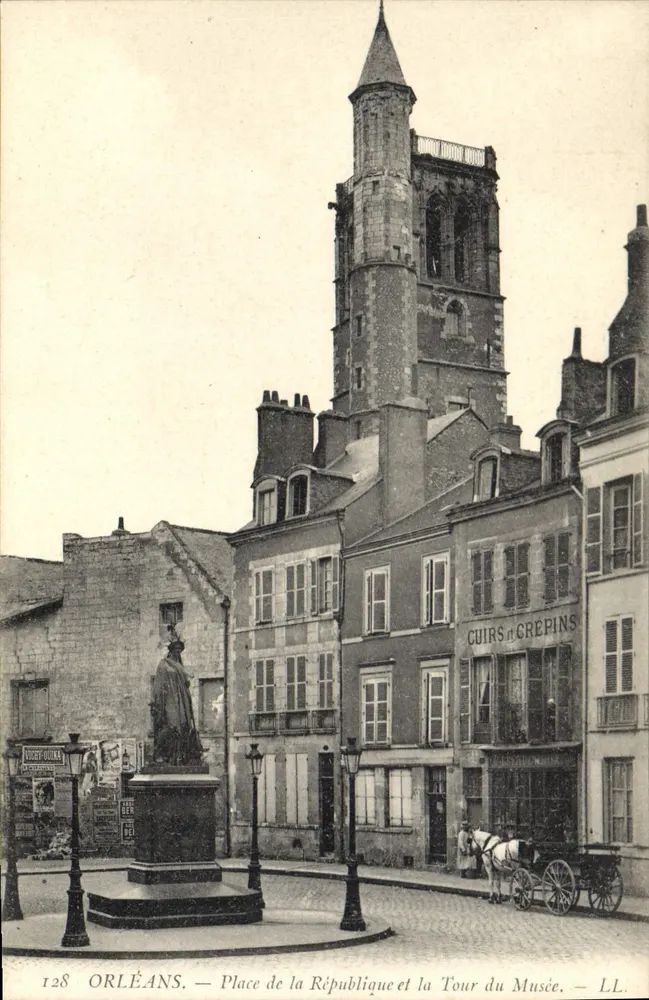 Orléans — Place de la République und die Turm des Museums — LL. Nr. 128 - Vorderseite