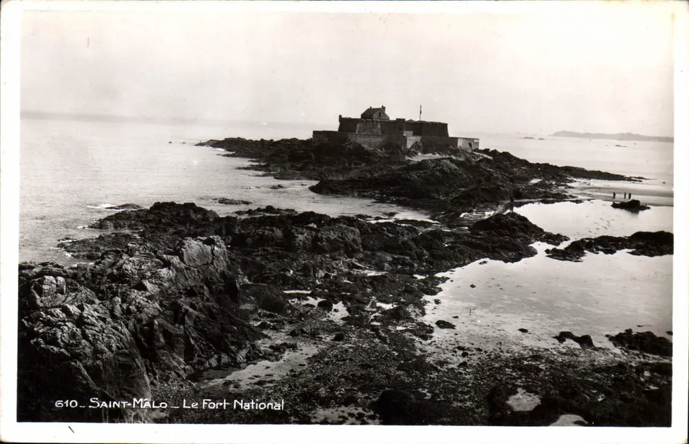 Saint-Malo — O Forte Nacional — edição do Pré-Preé, Rennes, n° 610 - Frente
