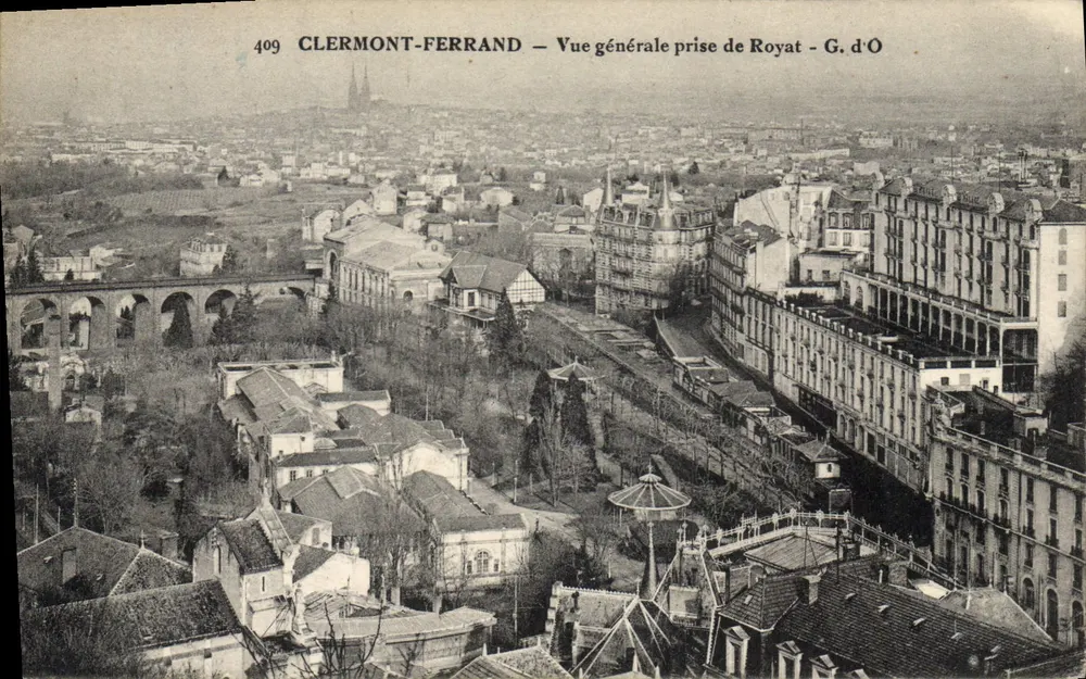 Clermont-Ferrand — Vista geral tirada de Royat — G. d'O - Frente