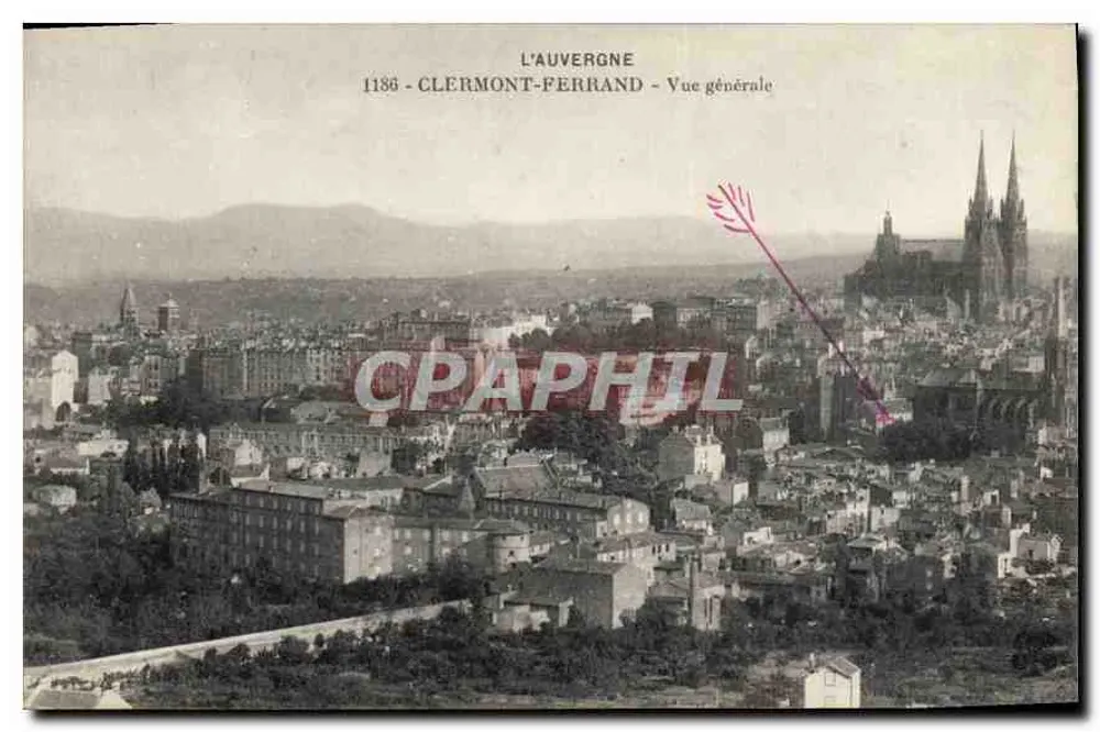 Clermont-Ferrand — Vista general — L’Auvergne - Anverso