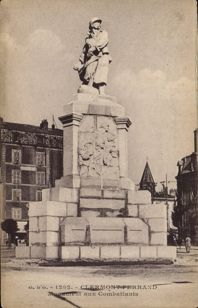 Clermont-Ferrand — Monumento aos Combatentes — G. D'O. - 1202 - Frente