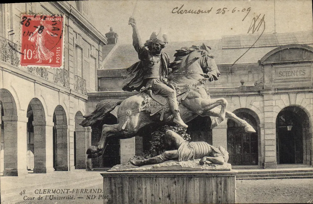 Clermont-Ferrand — Dziedziniec Uniwersytetu — statua jeździecka — ND Pibot - Awers