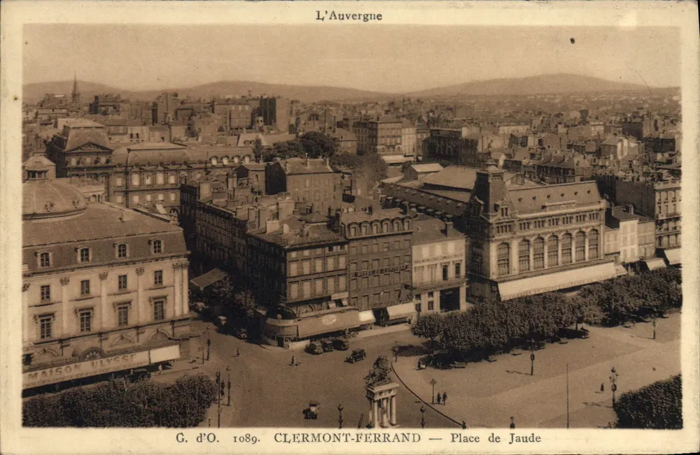 Clermont-Ferrand — Place de Jaude — Luftbild — G. d'O. Nr. 1089 - Vorderseite
