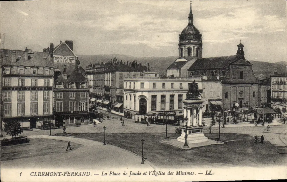 Clermont-Ferrand — Place de Jaude und Église des Minimes — LL. - Vorderseite