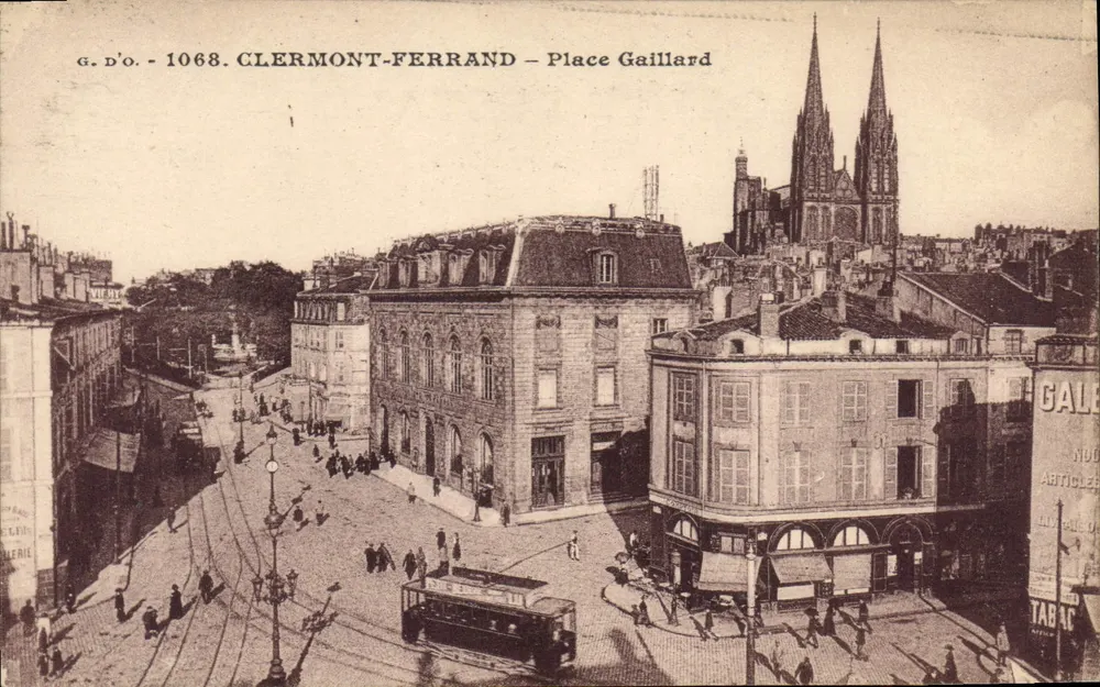 Clermont-Ferrand — Praça Gaillard — G.D'O. - 1068 - Frente