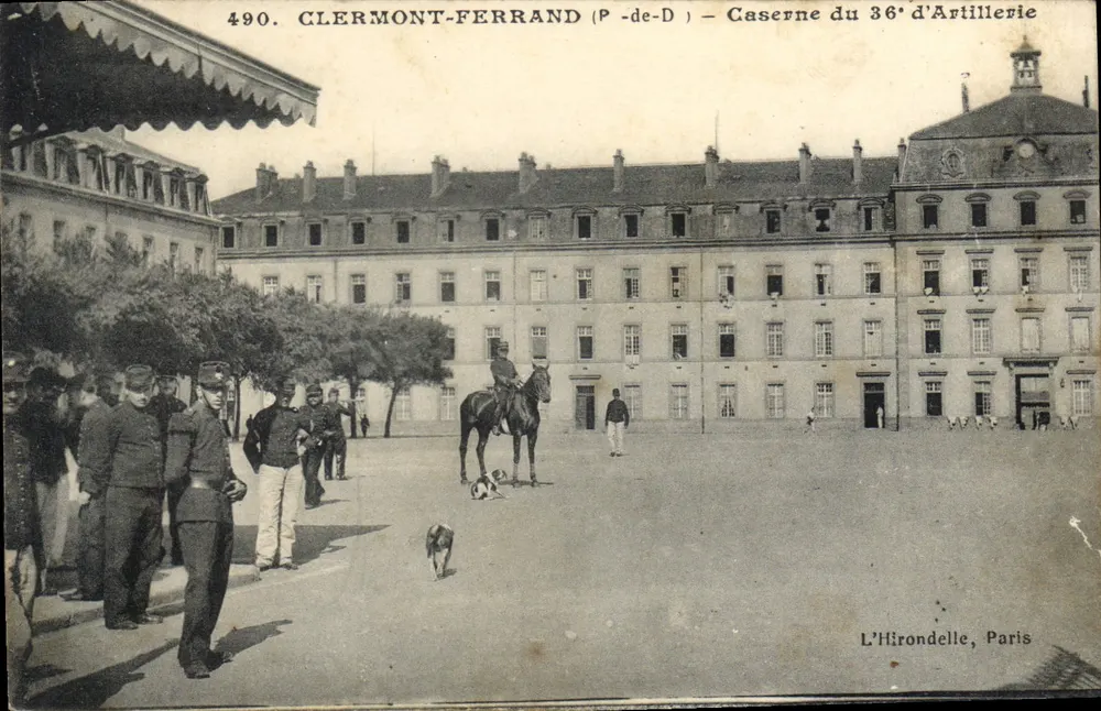 Clermont-Ferrand (P.-de-D) — Kasernen des 36. Artillerieregiments — L'Hirondelle, Paris - Vorderseite