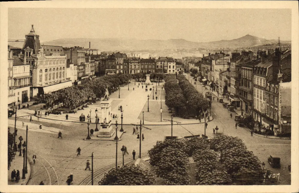 Clermont-Ferrand — Praça de Jaude — Edições d'Art VON - Frente