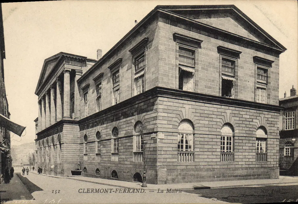 Clermont-Ferrand — A Prefeitura — ND. F. - Frente
