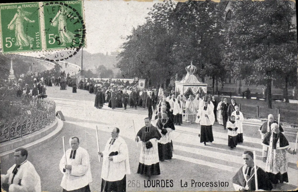 Lourdes — A Procissão — n°268 - Frente
