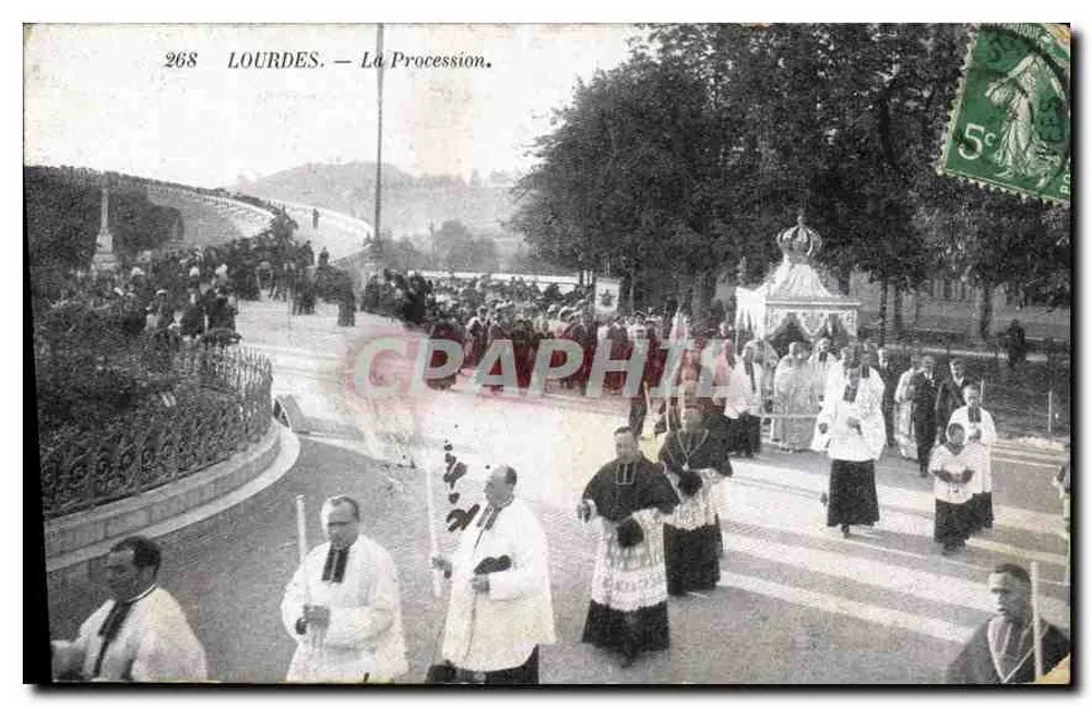 Lourdes — A Procissão — Graphi - Frente
