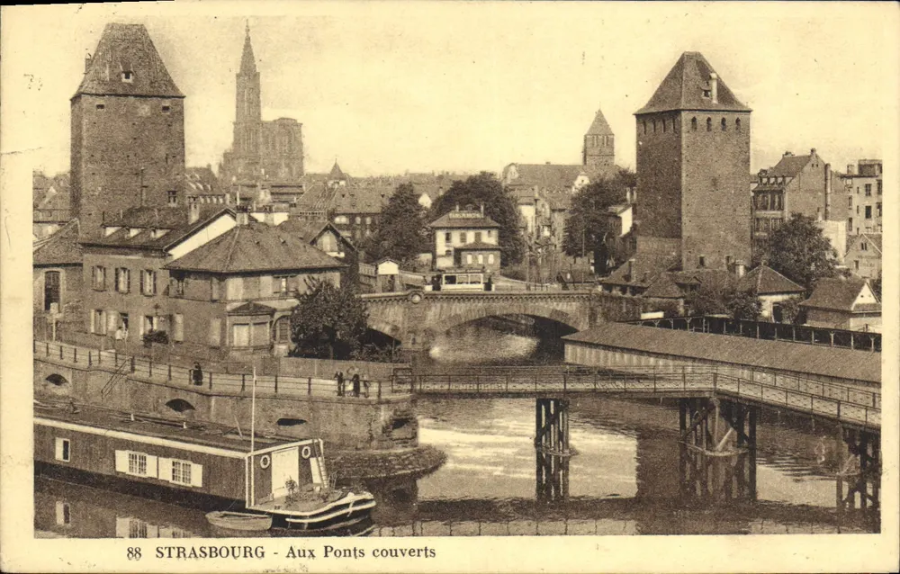 Estrasburgo - Nos Pontes Cobertas — Editora: Edit. Soc. Imobiliária e Hoteleira da França, n° 88 - Frente