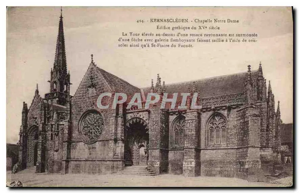 Kernascléden - Kapelle Notre Dame — Gotisches Gebäude aus dem 15. Jahrhundert - Vorderseite