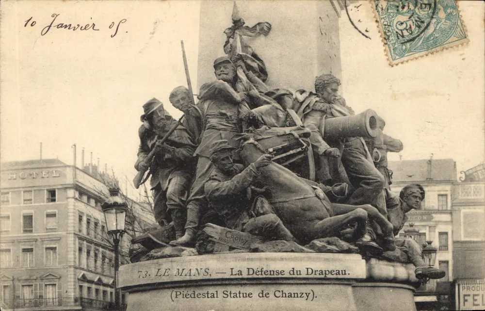 Le Mans — Die Verteidigung des Fahnen — Statue von Chanzy, Sockel - Vorderseite