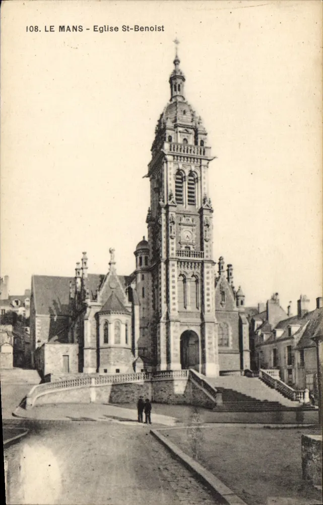 Le Mans - Igreja de São Benedito — vista da torre com relógio e escadas — editor A. Doibéau, Le Mans - Frente
