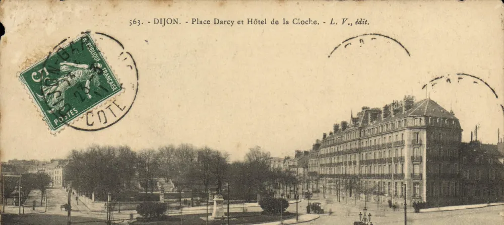 Dijon — Place Darcy und Hotel de la Cloche — L. V., Verlag - Vorderseite