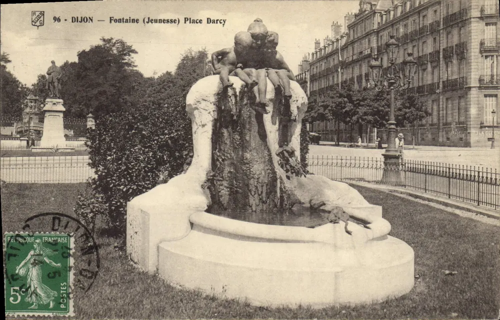 Dijon — Fontäne (Jugend) Place Darcy — Verlag Pérougou - Vorderseite