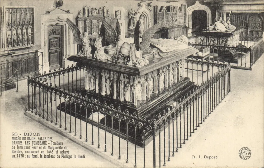 Dijon - Museum der Gardes, Saal der Tombeaux - Grab von Jean sans Peur und Marguerite de Bavière - Vorderseite