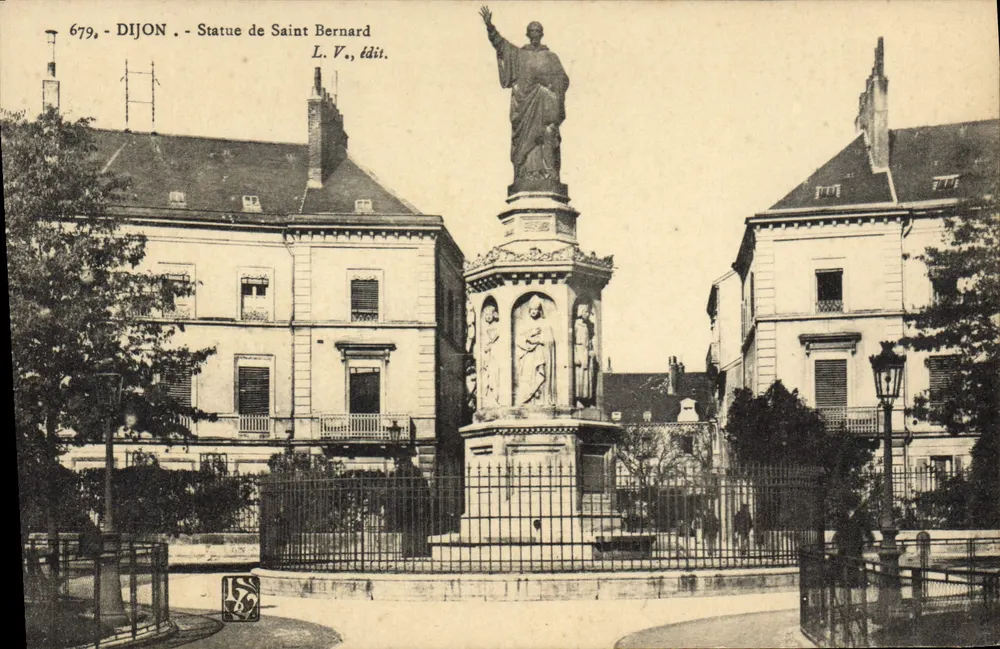 Dijon - Estátua de São Bernardo — L. V., editor - Frente