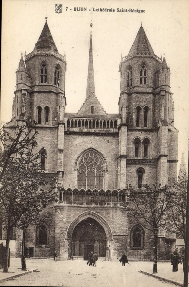 Dijon - Catedral de São Benigno — editor L.B. n°7 - Frente