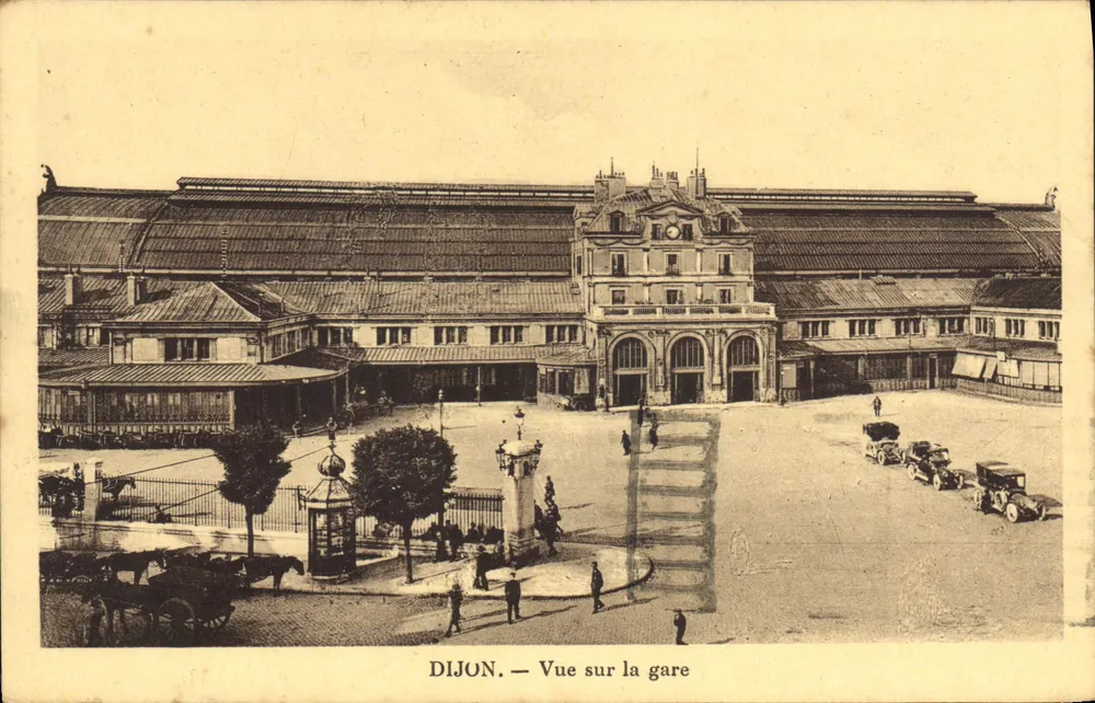 Dijon — Vista sobre a estação - Frente